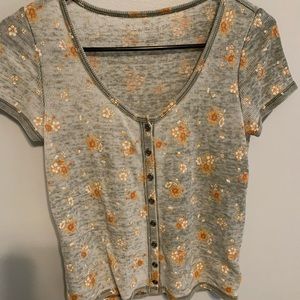 American Eagle flower shirt